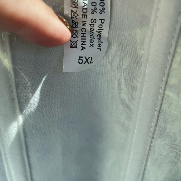 Oooh laaa laaaa! A beautiful piece for your collection. NWOTS - Picture 7 of 8